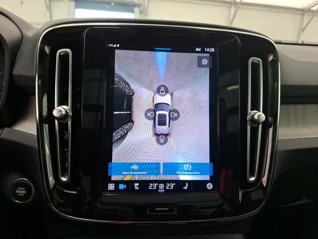 Volvo XC40 2.0 B4 AWD Ultimate Dark | Facelift | Leder | Memory | Panorama-schuifdak | 360° Camera | Harman/Kardon | Keyless Entry | Stuur + Stoel verwarming |