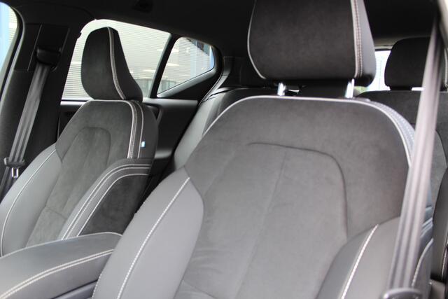 Volvo XC40 1.5 T4 Plug-in hybrid Plus Dark | Trekhaak | H/K | Pilot Assist | Memory | Navigatie | 360 Camera
