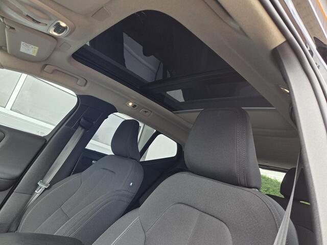 Volvo XC40 1.5 T3 Momentum Pro, Panoramadak, Memory Stoelen, Elec Achterklep,