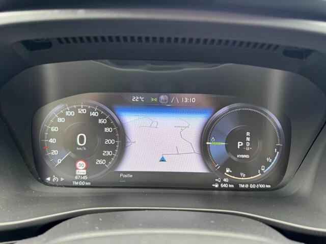Volvo XC40 1.5 T4 Recharge Plus Dark R Design camera cruise harman/kardon