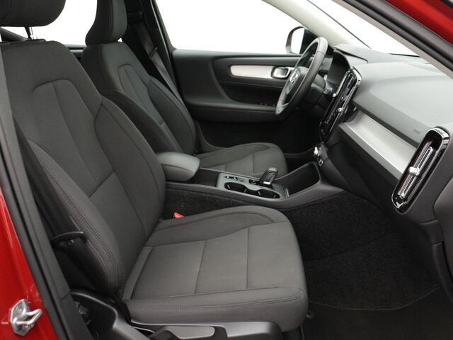 Volvo XC40 T4 Automaat Hybride R-Design Expression / Panoramadak / Navigatie / Airco-ecc./ Xenon / Pdc.V+A / Apk nov-2026