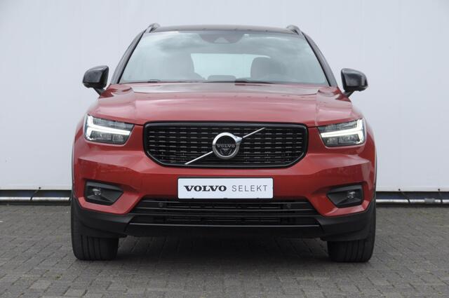 Volvo XC40 T5 262PK Automaat Recharge R-Design / BLIS / Elektrische achterklep / Keyless entry / Apple carplay / Parkeersensoren met 360 camera / 19"velgen / Bluetooth / Leder met alcantara bekleding / Cruise control