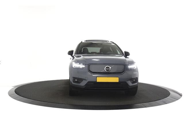 Volvo XC40 Recharge P8 AWD R-Design Trekhaak / Panoramadak / Camera