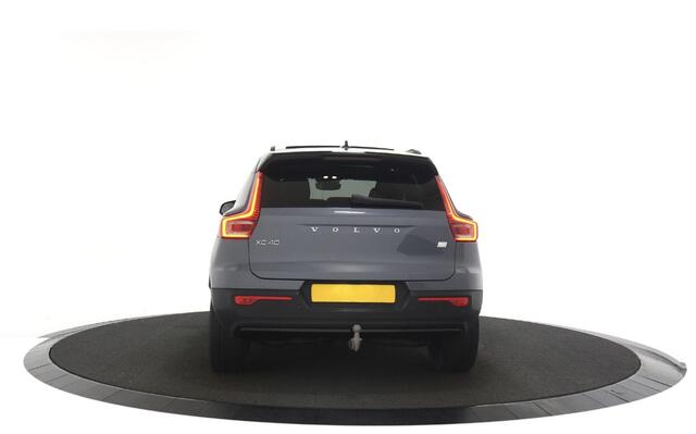 Volvo XC40 Recharge P8 AWD R-Design Trekhaak / Panoramadak / Camera