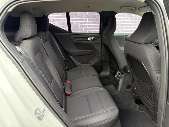 Volvo XC40 1.5 T4 Recharge Inscription Expression | LED | Trekhaak | Adaptieve cruise controle | Harman/Kardon | Camera | Lendesteun | Keyless | getint glas | stoel en stuur verwarming |