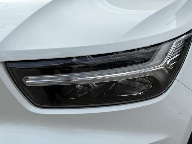 Volvo XC40 1.5 T4 Recharge Inscription Expression | LED | Trekhaak | Adaptieve cruise controle | Harman/Kardon | Camera | Lendesteun | Keyless | getint glas | stoel en stuur verwarming |