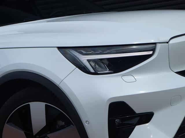 Volvo XC40 Recharge Ultimate 70 kWh | Pano/schuif/kantel dak | NAP | Cruise adaptief | Clima | Stuur/stoelverwarming | Multimedia | Stoelverstelling + memory |