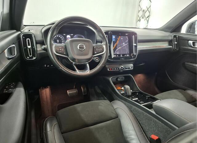 Volvo XC40 1.5 T4 Recharge R-Design Stoelverwarming / Trekhaak / Navigatie