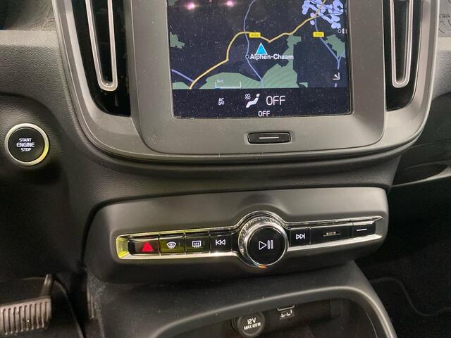 Volvo XC40 1.5 T2 Momentum Core | Trekhaak | Navigatie | Achteruitrijcamera | Cruise Control | Parkeersensoren voor en achter | Apple Carpl./Android Auto | LED verlichting