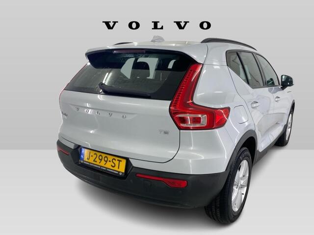 Volvo XC40 1.5 T2 Momentum Core | Trekhaak | Navigatie | Achteruitrijcamera | Cruise Control | Parkeersensoren voor en achter | Apple Carpl./Android Auto | LED verlichting
