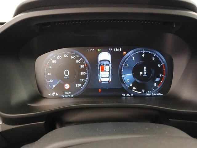 Volvo XC40 1.5 T2 Business Pro | Stoel en Stuurverwarming | Adaptieve Cruise Control | Dode Hoek Detectie | Parkeercamera | PDC V+A |