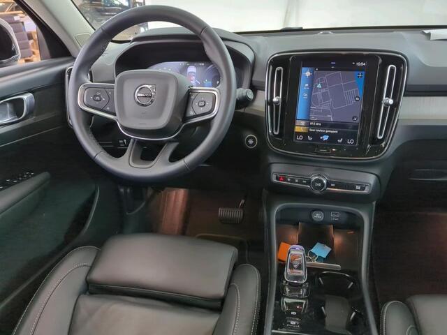 Volvo XC40 1.5 T4 Recharge Inscription | Trekhaak | Leder | Adaptieve Cruise Control | Stoel en Stuurverwarming | Donker Glas | Draadloze Telefoonlader |