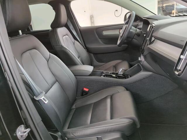 Volvo XC40 1.5 T4 Recharge Inscription | Trekhaak | Leder | Adaptieve Cruise Control | Stoel en Stuurverwarming | Donker Glas | Draadloze Telefoonlader |
