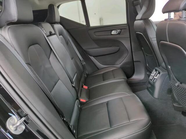 Volvo XC40 1.5 T4 Recharge Inscription | Trekhaak | Leder | Adaptieve Cruise Control | Stoel en Stuurverwarming | Donker Glas | Draadloze Telefoonlader |