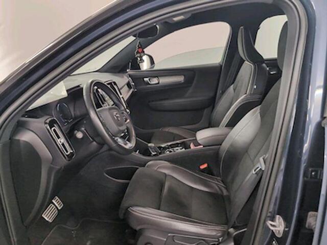Volvo XC40 1.5 T4 Recharge R-Design Aut. | Stoel + stuur verwarming | Camera | LED | Keyless Entry/Drive | Elektrische achterklep | DAB | Standkachel |