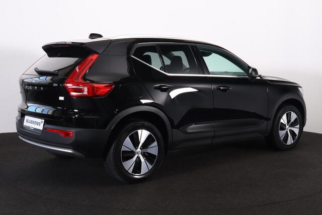 Volvo XC40 T4 Recharge Inscription Expression - IntelliSafe Assist - Adaptieve LED koplampen - Parkeercamera achter - Parkeersensoren voor & achter - High Performance audio - Extra getint glas - 18' LMV