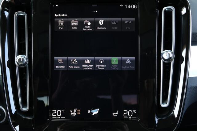 Volvo XC40 T4 Recharge Inscription Expression - IntelliSafe Assist - Adaptieve LED koplampen - Parkeercamera achter - Parkeersensoren voor & achter - High Performance audio - Extra getint glas - 18' LMV