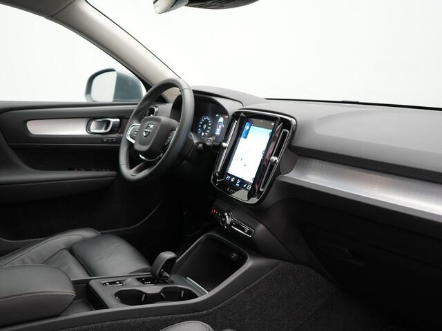Volvo XC40 T4 Recharge Inscription Plug In Hybrid 211pk Dealer O.H PHEV | Trekhaak Af Fabriek | Panodak | Adaptive Cruise | Camera | Lederen Sportstoelen Memory & Verwarmd | Harman Kardon | Pilot Assist | Apple Carplay | Virtual | DAB |