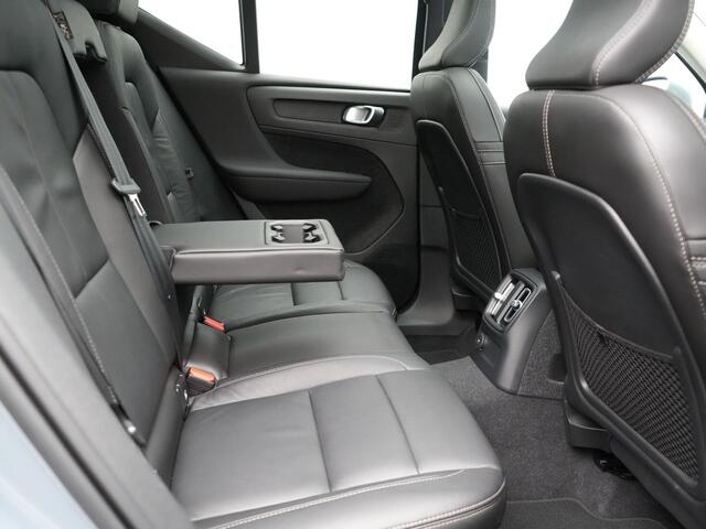 Volvo XC40 T4 Recharge Inscription Plug In Hybrid 211pk Dealer O.H PHEV | Trekhaak Af Fabriek | Panodak | Adaptive Cruise | Camera | Lederen Sportstoelen Memory & Verwarmd | Harman Kardon | Pilot Assist | Apple Carplay | Virtual | DAB |