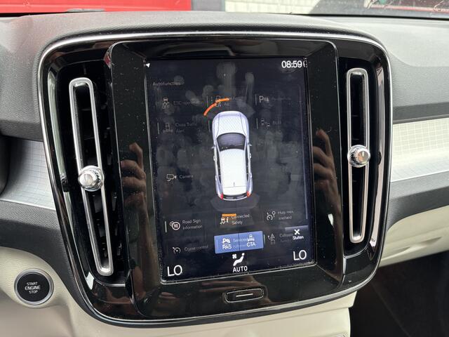 Volvo XC40 1.5 T3 Business Pro AUTOMAAT / TREKHAAK / FULL LED / KEYLESS / CAMERA / CARPLAY / NAVI / CLIMA / PDC / ACC / NL-AUTO