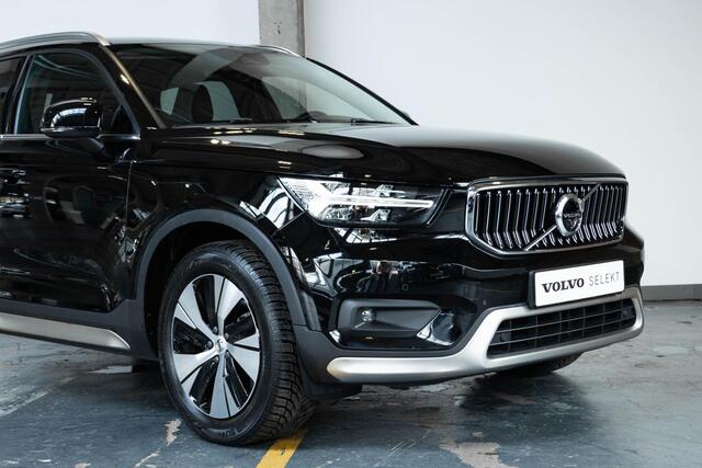 Volvo XC40 B4 Inscription | Electrische bedienbare voorstoelen | Stoelverwarming | 360° parkeercamera | Adaptive cruise control | Exterieur Stylingkit | BLIS | Volvo on Call | Parkeerverwarming | Parkeersensoren voor + achter |