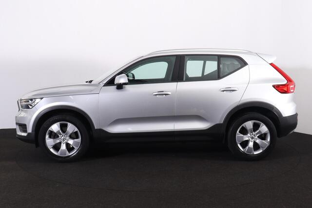 Volvo XC40 T4 Momentum - Parkeercamera achter - Verwarmde voorstoelen - Parkeersensoren voor & achter - 18' LMV