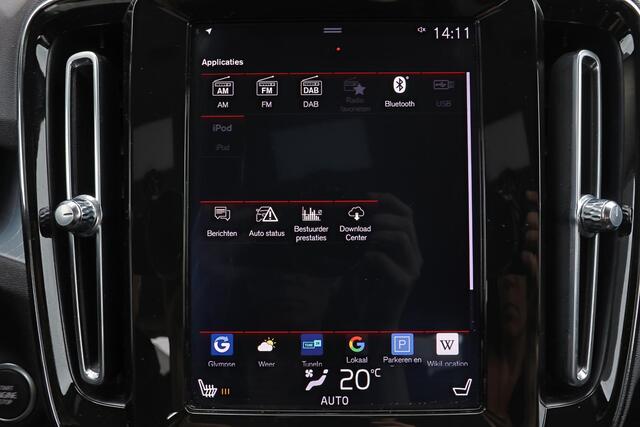 Volvo XC40 T4 Momentum - Parkeercamera achter - Verwarmde voorstoelen - Parkeersensoren voor & achter - 18' LMV