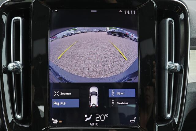 Volvo XC40 T4 Momentum - Parkeercamera achter - Verwarmde voorstoelen - Parkeersensoren voor & achter - 18' LMV
