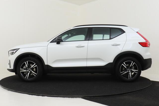 Volvo XC40 B4 (M-HYBRID) PLUS DARK -CAMERA|ADAP.CRUISE|VERW.VOORRUIT|TREKHAAK|HARMAN/KARDON