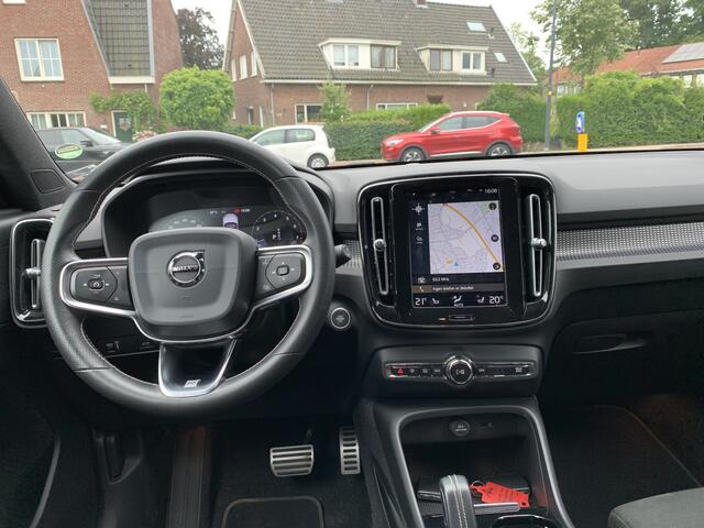 Volvo XC40 2.0 T4 R-Design 190pk Aut. Camera | Trekhaak | Intellisafe