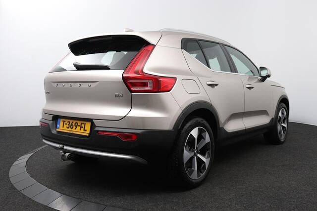 Volvo XC40 2.0 B4 Ultimate Bright | Trekhaak/2000kg trekgewicht | Harman Kardon | Panoramadak |