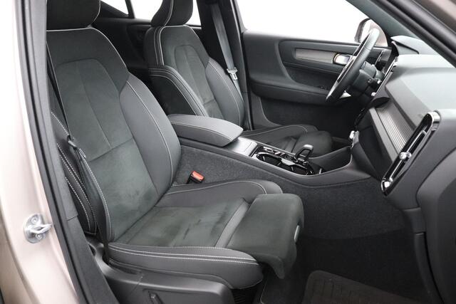 Volvo XC40 2.0 B4 Ultimate Bright | Trekhaak/2000kg trekgewicht | Harman Kardon | Panoramadak |