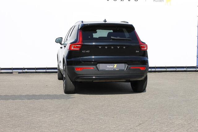 Volvo XC40 B4 211PK Automaat Ultimate Dark Panoramisch schuif-kanteldak / 360graden camera / Adaptieve cruise control / Google infotainment