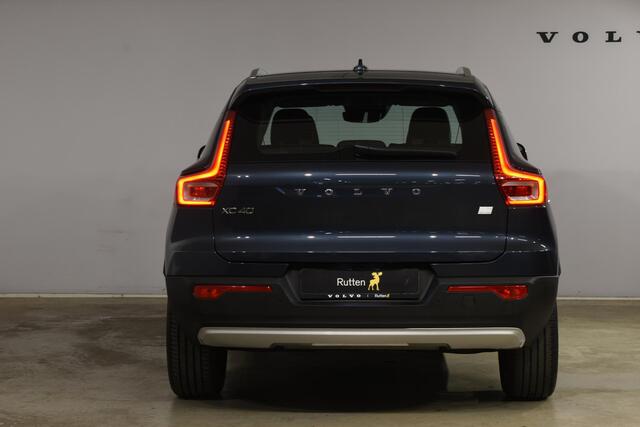 Volvo XC40 T4 211PK Automaat Inscription / Navigatie / Camera / Parkeersensoren / Adaptieve Cruise Control / Elektrische Achterklep / LM Velgen / Trekhaak /