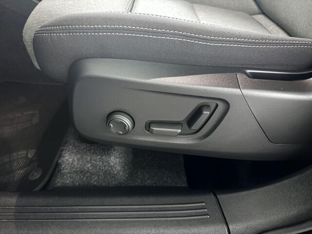 Volvo XC40 B4 Aut. Plus Dark | Harman Kardon | Parkeercamera | Trekhaak