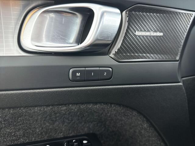 Volvo XC40 B4 Aut. Plus Dark | Harman Kardon | Parkeercamera | Trekhaak