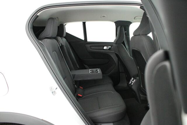 Volvo XC40 1.5 129pk Automaat T2 Core Camera Keyless Stoelverwarming Navigatie