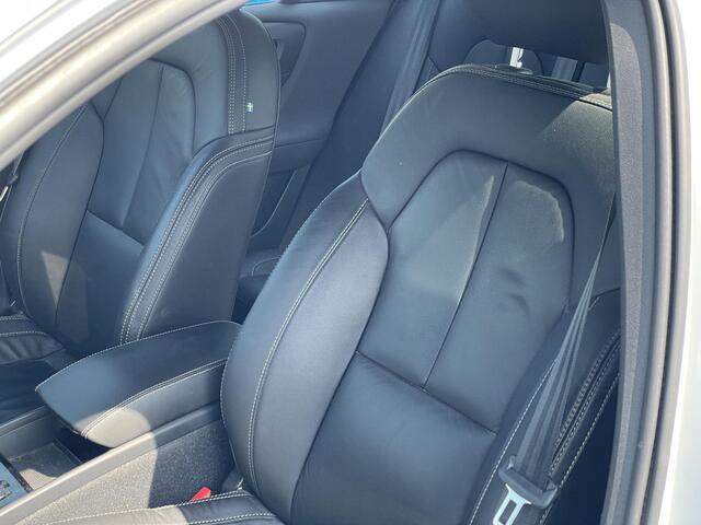 Volvo XC40 1.5 T5 Plug-in hybrid Ultimate Dark | Vos Geleverd & Onderhouden|