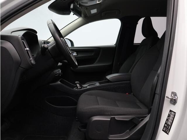 Volvo XC40 T3 Automaat / Trekhaak / Park assist v+a+camera / Stoel+voorruitverwarming