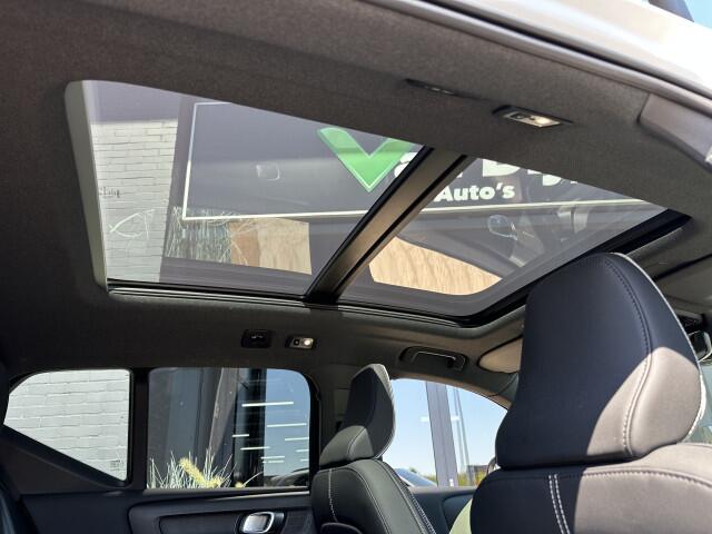 Volvo XC40 1.5 T5 Plug-in hybrid Ultimate Dark Panodak Navi 360Camera Leer
