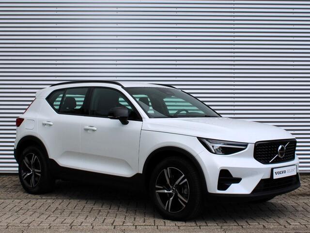 Volvo XC40 2.0 B4 Plus Dark Automaat / Trekhaak / Verwarm voorruit / Elektr.verst.voorstoelen / Google Maps