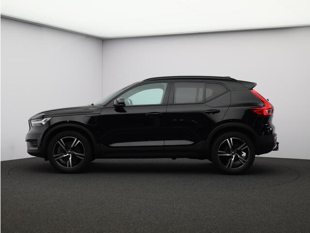 Volvo XC40 T5 Recharge R-Design / Trekhaak / Pan. dak / Stoel+stuurwielverwarming / CarPlay / Privacy glass