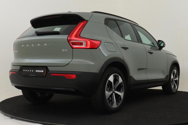 Volvo XC40 B4 (M-HYBRID) PLUS DARK -CAMERA|ADAP.CRUISE|VERW.VOORRUIT|TREKHAAK|HARMAN/KARDON|19"