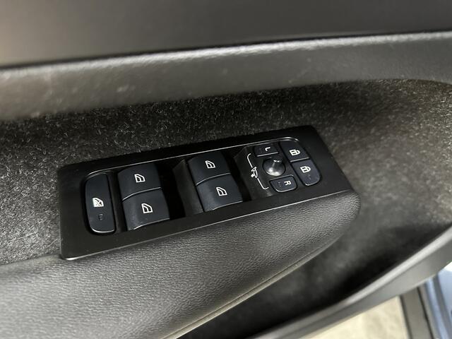 Volvo XC40 1.5 T5 Recharge Inscription Expression | LED | Camera | Navi |