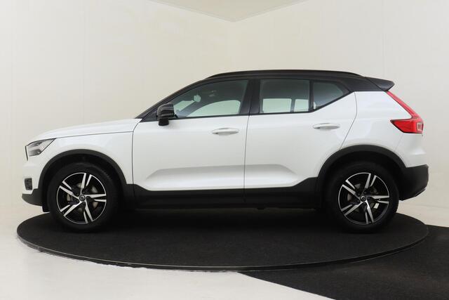 Volvo XC40 T2 AUT. R-DESIGN -360°CAM|KEYLESS|ADAP.CRUISE|CLIMATE