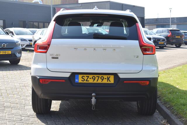Volvo XC40 T3 156PK Trekhaak | PDC voor/achter | 18" LMV | LED