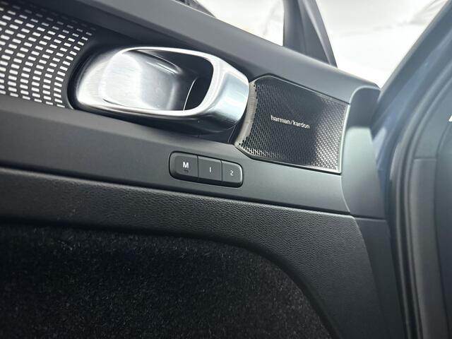 Volvo XC40 Recharge Twin Pro | Panormadak | 360° camera | Harman Kardon | Stoel- en Stuurverwarming | Trekhaak