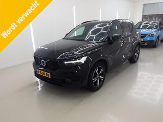 volvo-xc40-1.5-t2-r-design-camera