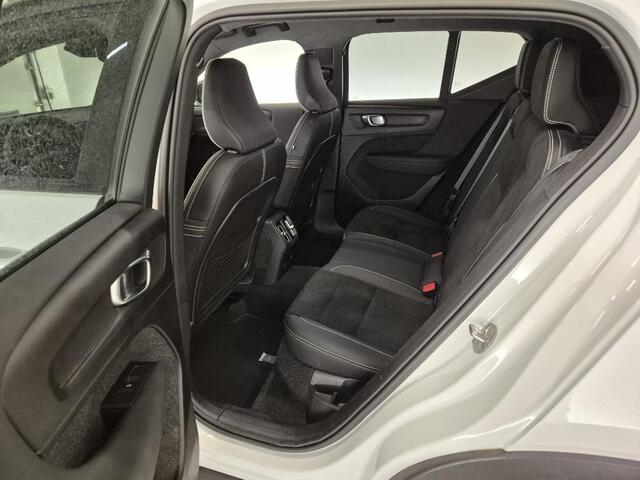 Volvo XC40 Recharge Plus 70 kWh | Adaptieve cruise controle | Blis | Microtech | Keyless Entry | Google auto |