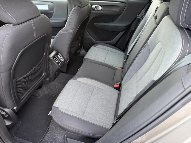 Volvo XC40 1.5 T2 Business Pro Aut.8 ** Panodak ** Camera ** 19inch ** Winter-line NAP!!